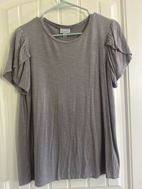 LuLaRoe Gray Short Sleeve Ruffle Tee
